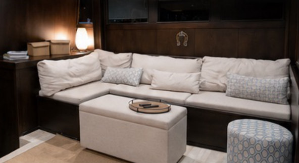 Common salon area